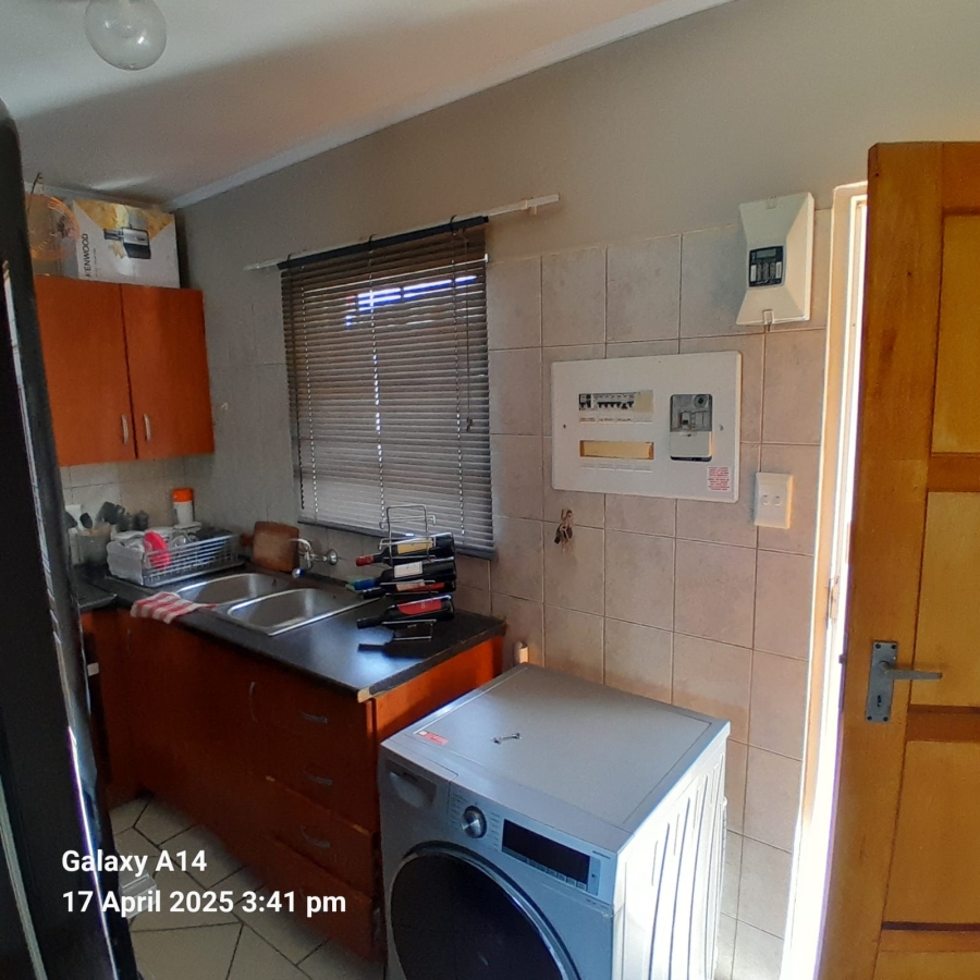 2 Bedroom Property for Sale in Rustenburg Central North West